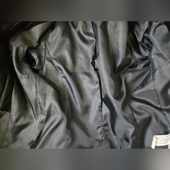 ZARA Black Velvet Blazer With Satin Lined Lapel. Size Medium - Picture 13 of 16